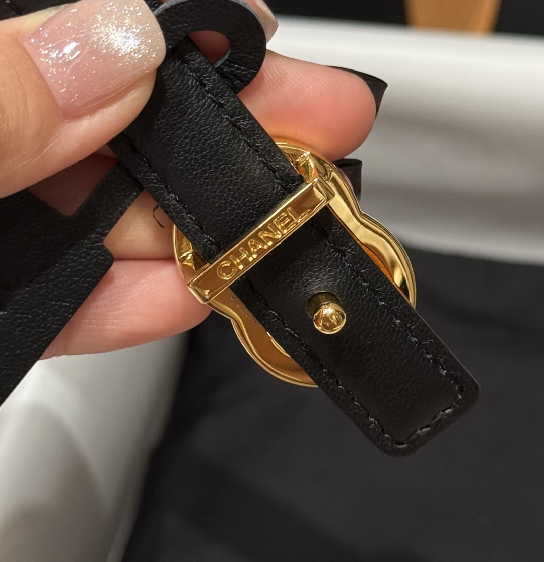 - 香家✨ Leather Belt 15mm 皮质腰带 双面小牛皮腰带,经典双C带扣设计。小牛皮与金属。15毫米超细皮 - 香家✨ Leather Belt 15mm 皮质腰带 双面小牛皮腰带,经典双C带扣设计。小牛皮与金属。15毫米超细皮