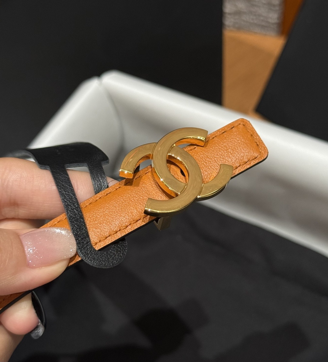 - 香家✨ Leather Belt 15mm 皮质腰带 双面小牛皮腰带,经典双C带扣设计。小牛皮与金属。15毫米超细皮 - 香家✨ Leather Belt 15mm 皮质腰带 双面小牛皮腰带,经典双C带扣设计。小牛皮与金属。15毫米超细皮