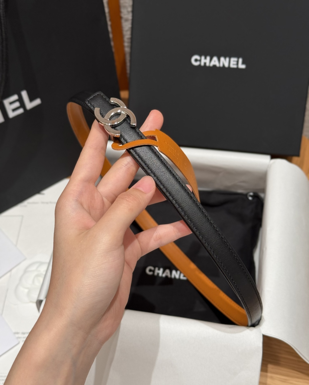 -香家✨ Leather Belt 15mm 皮质腰带 双面小牛皮腰带,经典双C带扣设计。小牛皮与金属。15毫米超细皮带 -香家✨ Leather Belt 15mm 皮质腰带 双面小牛皮腰带,经典双C带扣设计。小牛皮与金属。15毫米超细皮带