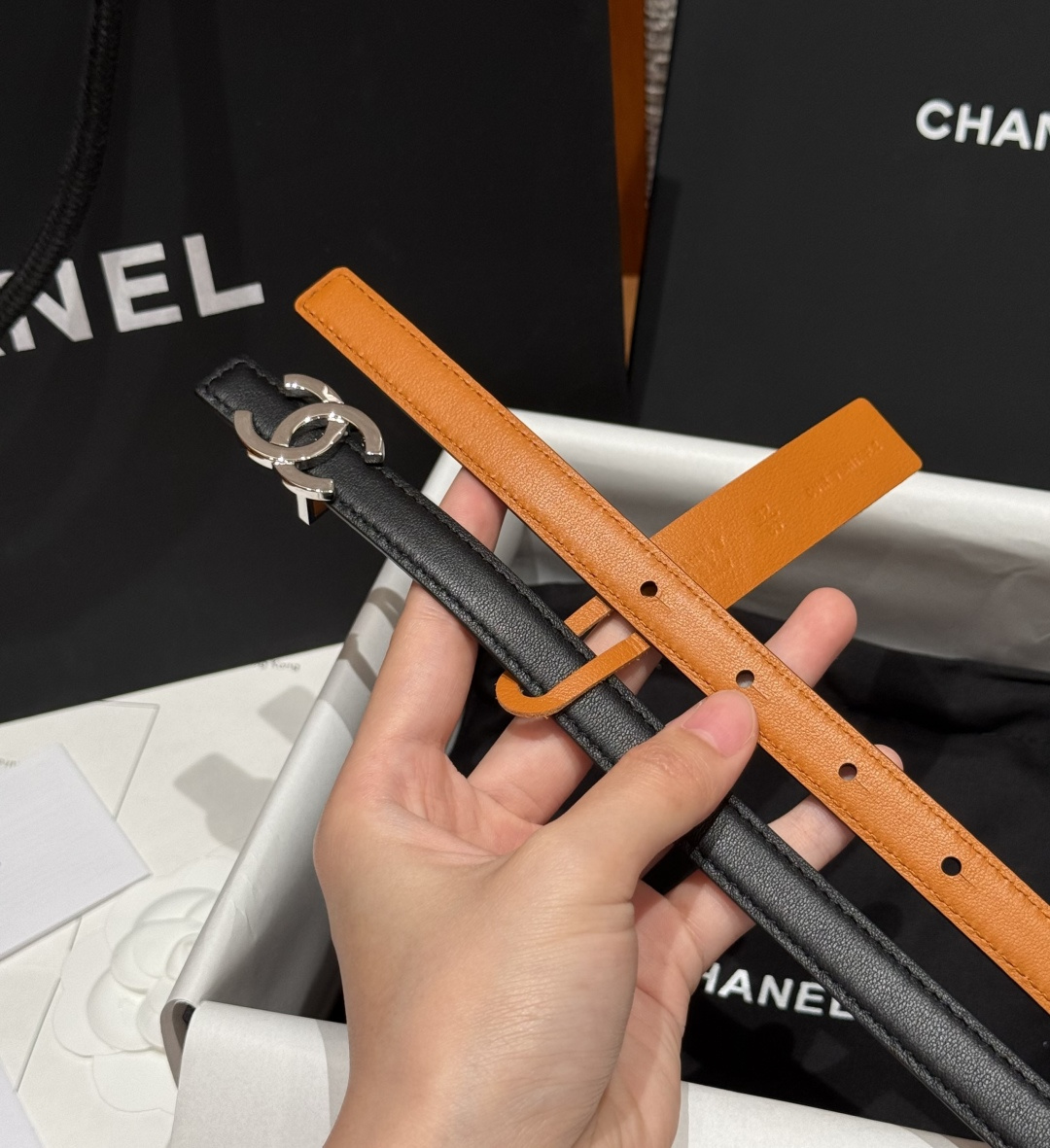 -香家✨ Leather Belt 15mm 皮质腰带 双面小牛皮腰带,经典双C带扣设计。小牛皮与金属。15毫米超细皮带 -香家✨ Leather Belt 15mm 皮质腰带 双面小牛皮腰带,经典双C带扣设计。小牛皮与金属。15毫米超细皮带