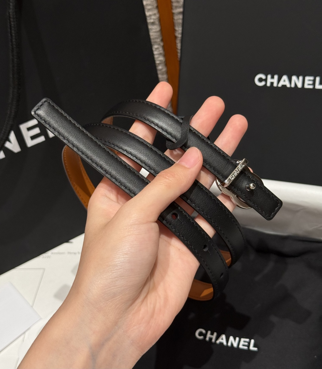 -香家✨ Leather Belt 15mm 皮质腰带 双面小牛皮腰带,经典双C带扣设计。小牛皮与金属。15毫米超细皮带 -香家✨ Leather Belt 15mm 皮质腰带 双面小牛皮腰带,经典双C带扣设计。小牛皮与金属。15毫米超细皮带