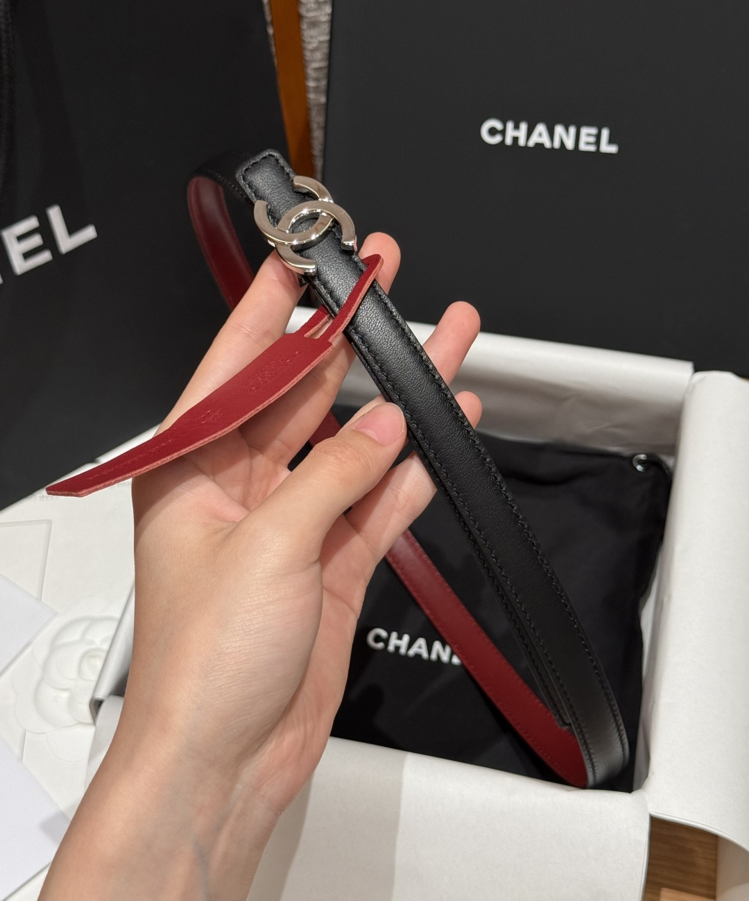 -香家✨ Leather Belt 15mm 皮质腰带 双面小牛皮腰带,经典双C带扣设计。小牛皮与金属。15毫米超细皮带 -香家✨ Leather Belt 15mm 皮质腰带 双面小牛皮腰带,经典双C带扣设计。小牛皮与金属。15毫米超细皮带