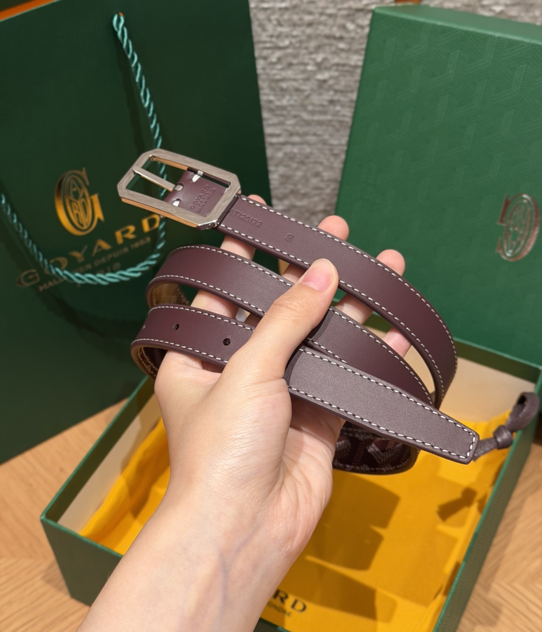 戈雅✨ FRÉGATE Belt 20mm 皮带 FRÉGATE 宽皮带非常适合职业风格搭配,还精心地点缀了多个匠心巧思 戈雅✨ FRÉGATE Belt 20mm 皮带 FRÉGATE 宽皮带非常适合职业风格搭配,还精心地点缀了多个匠心巧思