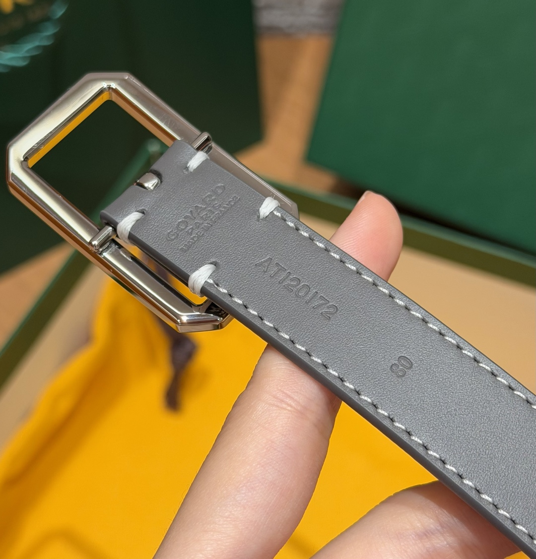 戈雅✨ FRÉGATE Belt 20mm 皮带 FRÉGATE 宽皮带非常适合职业风格搭配,还精心地点缀了多个匠心巧思 戈雅✨ FRÉGATE Belt 20mm 皮带 FRÉGATE 宽皮带非常适合职业风格搭配,还精心地点缀了多个匠心巧思