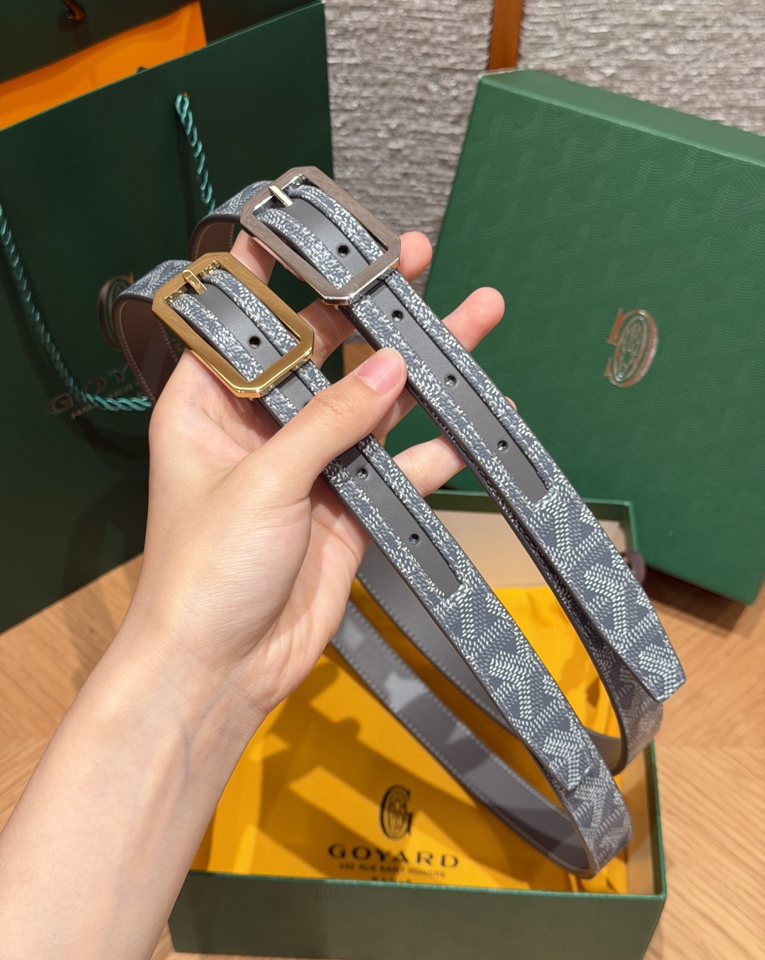 戈雅✨ FRÉGATE Belt 20mm 皮带 FRÉGATE 宽皮带非常适合职业风格搭配,还精心地点缀了多个匠心巧思 戈雅✨ FRÉGATE Belt 20mm 皮带 FRÉGATE 宽皮带非常适合职业风格搭配,还精心地点缀了多个匠心巧思