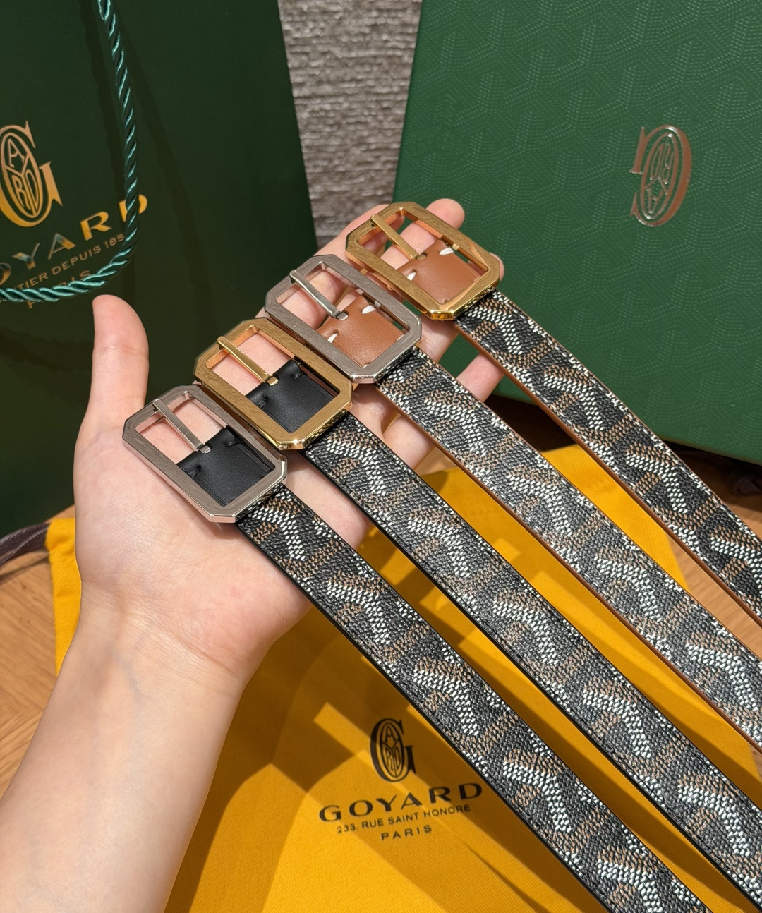 -🥳集合对比图 戈雅✨ FRÉGATE Belt 20mm 皮带 FRÉGATE 宽皮带非常适合职业风格搭配,还精心地点 -🥳集合对比图 戈雅✨ FRÉGATE Belt 20mm 皮带 FRÉGATE 宽皮带非常适合职业风格搭配,还精心地点