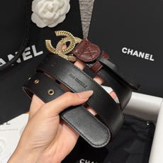 香家✨ Leather Belt 30mm皮质腰带 进口胎羊皮与金属。热门菱格绗缝小牛皮,标志性双C扣,裙装裤装都适配。 香家✨ Leather Belt 30mm皮质腰带 进口胎羊皮与金属。热门菱格绗缝小牛皮,标志性双C扣,裙装裤装都适配。