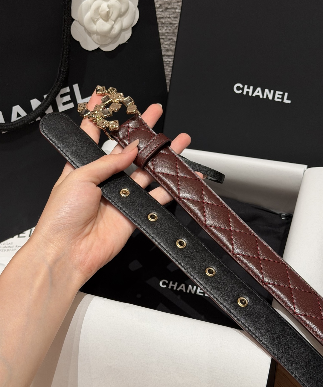 香家✨ Leather Belt 30mm皮质腰带 进口胎羊皮与金属。热门菱格绗缝小牛皮,标志性双C扣,裙装裤装都适配。 香家✨ Leather Belt 30mm皮质腰带 进口胎羊皮与金属。热门菱格绗缝小牛皮,标志性双C扣,裙装裤装都适配。
