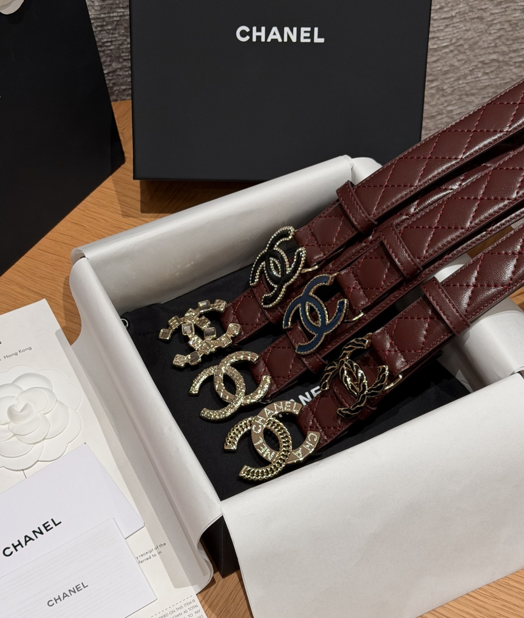 🤩集合对比图 香家✨ Leather Belt 30mm皮质腰带 进口胎羊皮与金属。热门菱格绗缝小牛皮,标志性双C扣,裙 🤩集合对比图 香家✨ Leather Belt 30mm皮质腰带 进口胎羊皮与金属。热门菱格绗缝小牛皮,标志性双C扣,裙