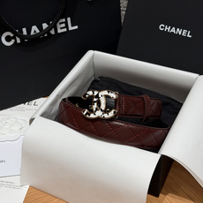 香家✨ Leather Belt 30mm皮质腰带 进口胎羊皮与金属。热门菱格绗缝小牛皮,标志性双C扣,裙装裤装都适配。 香家✨ Leather Belt 30mm皮质腰带 进口胎羊皮与金属。热门菱格绗缝小牛皮,标志性双C扣,裙装裤装都适配。
