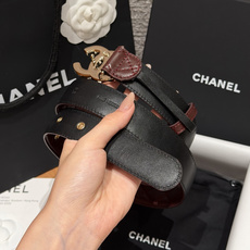 香家✨ Leather Belt 30mm皮质腰带 进口胎羊皮与金属。热门菱格绗缝小牛皮,标志性双C扣,裙装裤装都适配。 香家✨ Leather Belt 30mm皮质腰带 进口胎羊皮与金属。热门菱格绗缝小牛皮,标志性双C扣,裙装裤装都适配。