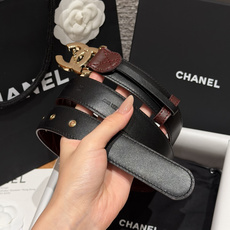 香家✨ Leather Belt 30mm皮质腰带 进口胎羊皮与金属。热门菱格绗缝小牛皮,标志性双C扣,裙装裤装都适配。 香家✨ Leather Belt 30mm皮质腰带 进口胎羊皮与金属。热门菱格绗缝小牛皮,标志性双C扣,裙装裤装都适配。