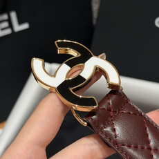 香家✨ Leather Belt 30mm皮质腰带 进口胎羊皮与金属。热门菱格绗缝小牛皮,标志性双C扣,裙装裤装都适配。 香家✨ Leather Belt 30mm皮质腰带 进口胎羊皮与金属。热门菱格绗缝小牛皮,标志性双C扣,裙装裤装都适配。