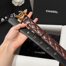香家✨ Leather Belt 30mm皮质腰带 进口胎羊皮与金属。热门菱格绗缝小牛皮,标志性双C扣,裙装裤装都适配。 香家✨ Leather Belt 30mm皮质腰带 进口胎羊皮与金属。热门菱格绗缝小牛皮,标志性双C扣,裙装裤装都适配。
