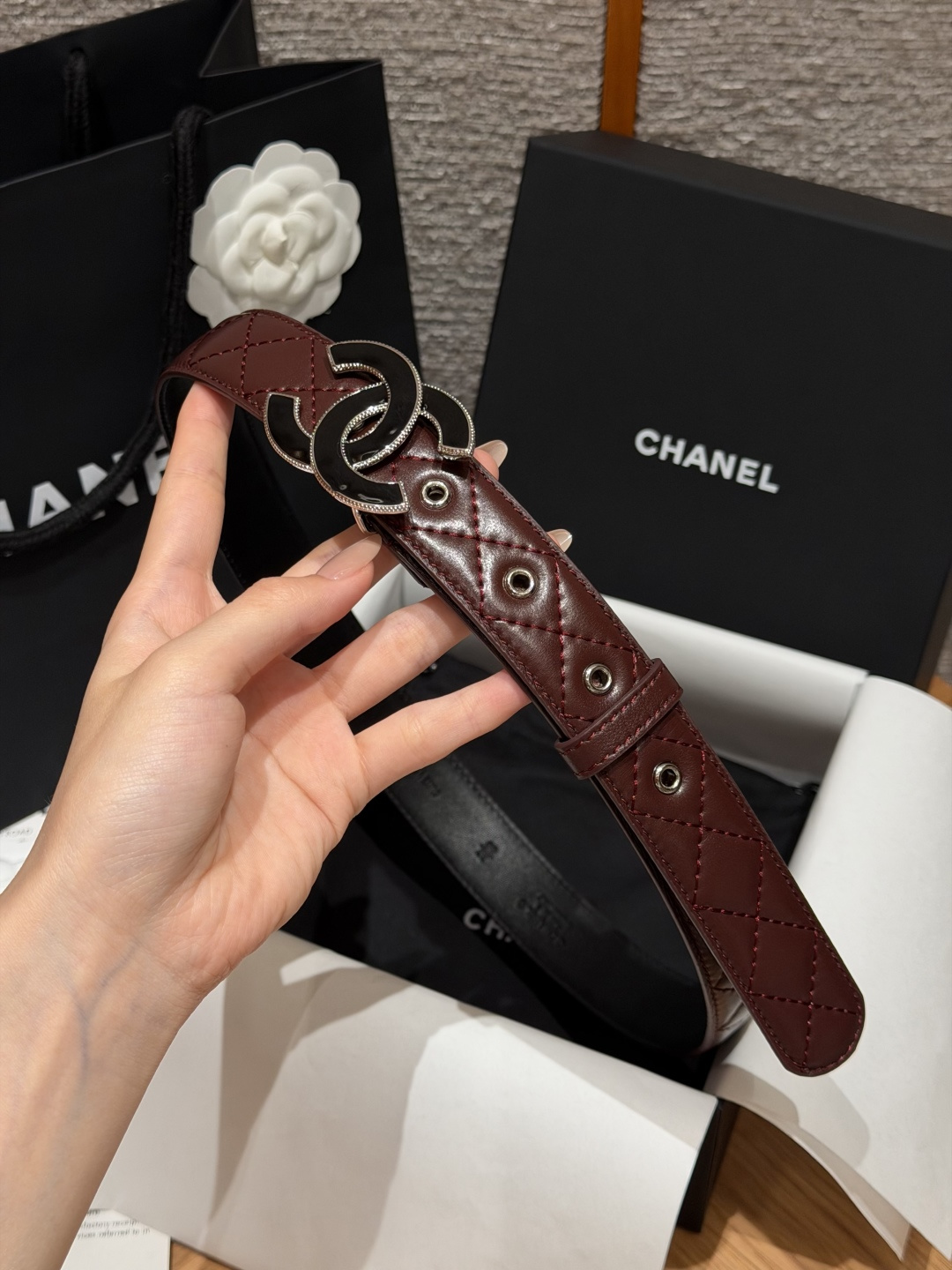 香家✨ Leather Belt 30mm皮质腰带 进口胎羊皮与金属。热门菱格绗缝小牛皮，标志性双C扣，裙装裤装都适配。