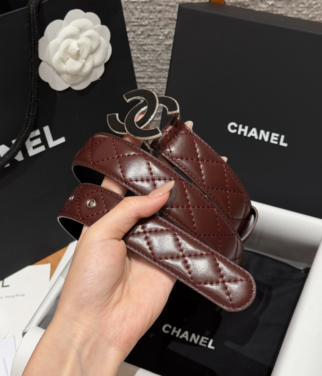香家✨ Leather Belt 30mm皮质腰带 进口胎羊皮与金属。热门菱格绗缝小牛皮，标志性双C扣，裙装裤装都适配。