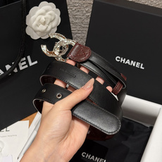 香家✨ Leather Belt 30mm皮质腰带 进口胎羊皮与金属。热门菱格绗缝小牛皮,标志性双C扣,裙装裤装都适配。 香家✨ Leather Belt 30mm皮质腰带 进口胎羊皮与金属。热门菱格绗缝小牛皮,标志性双C扣,裙装裤装都适配。