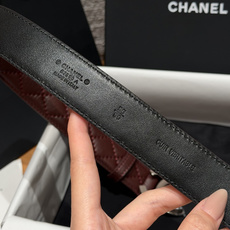 香家✨ Leather Belt 30mm皮质腰带 进口胎羊皮与金属。热门菱格绗缝小牛皮,标志性双C扣,裙装裤装都适配。 香家✨ Leather Belt 30mm皮质腰带 进口胎羊皮与金属。热门菱格绗缝小牛皮,标志性双C扣,裙装裤装都适配。