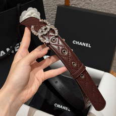 香家✨ Leather Belt 30mm皮质腰带 进口胎羊皮与金属。热门菱格绗缝小牛皮,标志性双C扣,裙装裤装都适配。 香家✨ Leather Belt 30mm皮质腰带 进口胎羊皮与金属。热门菱格绗缝小牛皮,标志性双C扣,裙装裤装都适配。