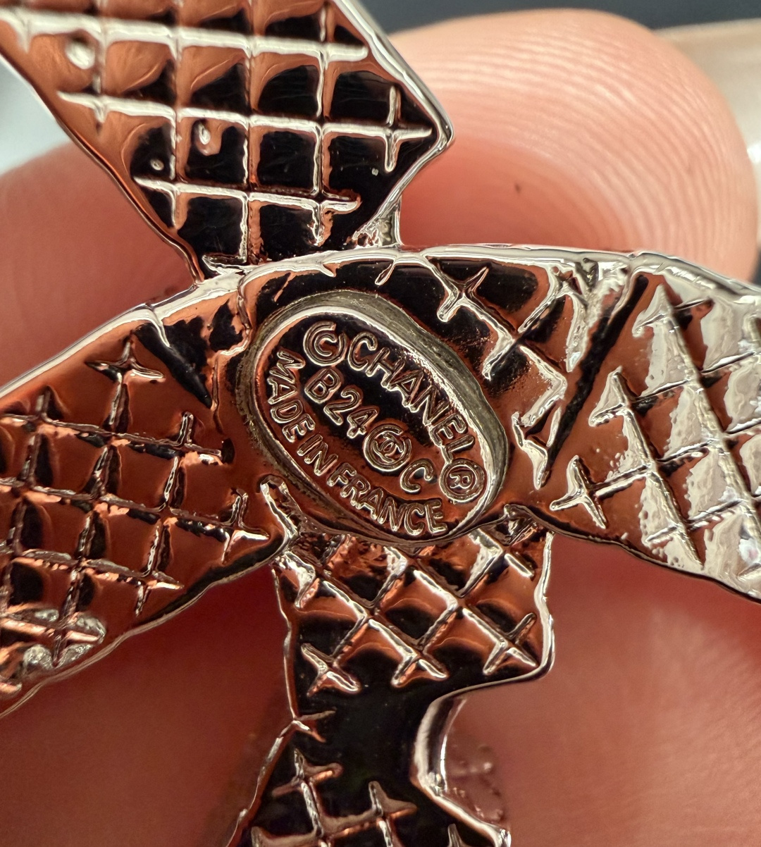 香家✨ Leather Belt 30mm皮质腰带 进口胎羊皮与金属。热门菱格绗缝小牛皮,标志性双C扣,裙装裤装都适配。 香家✨ Leather Belt 30mm皮质腰带 进口胎羊皮与金属。热门菱格绗缝小牛皮,标志性双C扣,裙装裤装都适配。