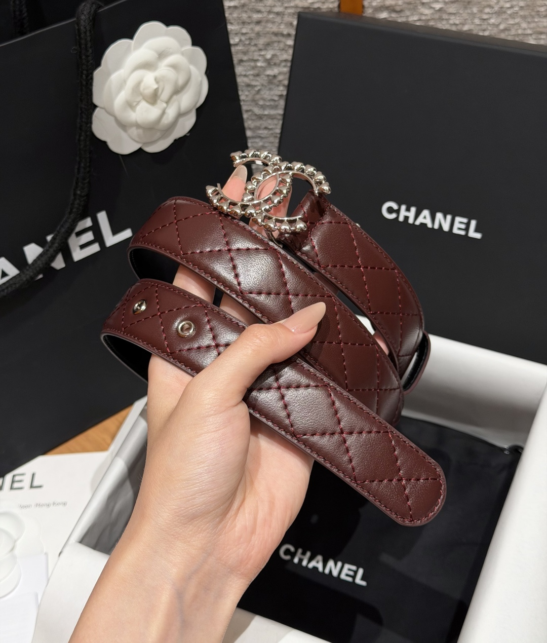 香家✨ Leather Belt 30mm皮质腰带 进口胎羊皮与金属。热门菱格绗缝小牛皮，标志性双C扣，裙装裤装都适配。
