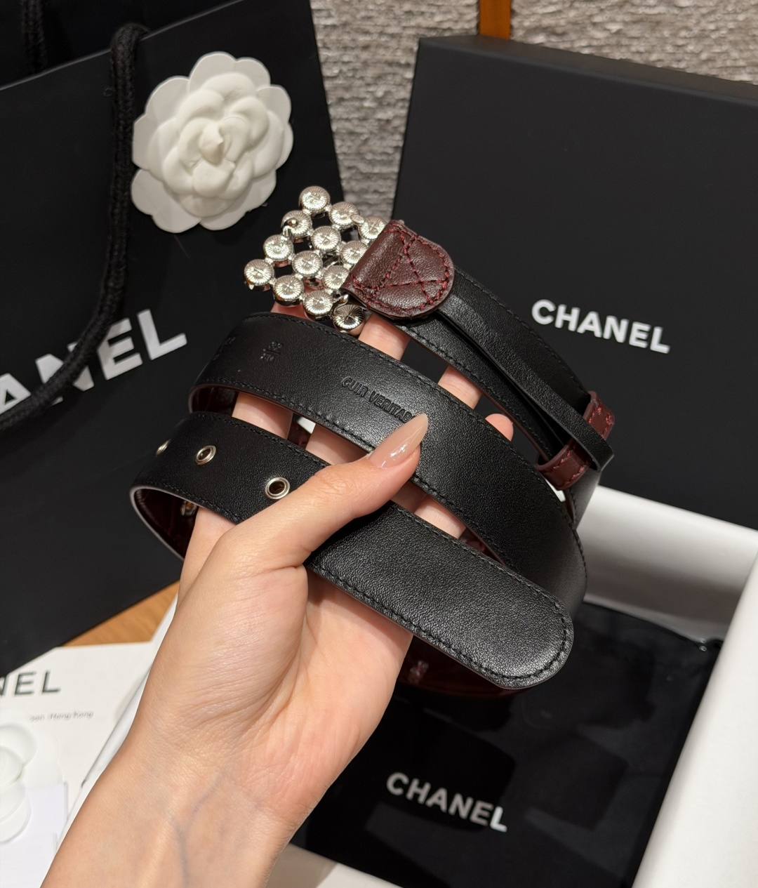 香家✨ Leather Belt 30mm皮质腰带 进口胎羊皮与金属。热门菱格绗缝小牛皮，标志性双C扣，裙装裤装都适配。