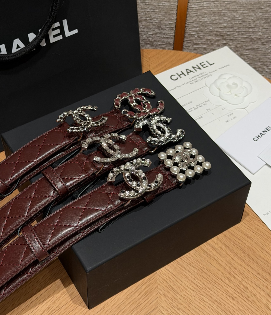 🥳集合对比图 香家✨ Leather Belt 30mm皮质腰带 进口胎羊皮与金属。热门菱格绗缝小牛皮,标志性双C扣,裙 🥳集合对比图 香家✨ Leather Belt 30mm皮质腰带 进口胎羊皮与金属。热门菱格绗缝小牛皮,标志性双C扣,裙
