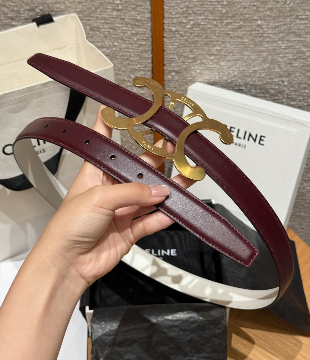 凯旋门✨ TRIOMPHE CORE BELT 25MM 皮带 TAURILLON皮革,牛皮革衬里,镂空TRIOMPHE 凯旋门✨ TRIOMPHE CORE BELT 25MM 皮带 TAURILLON皮革,牛皮革衬里,镂空TRIOMPHE