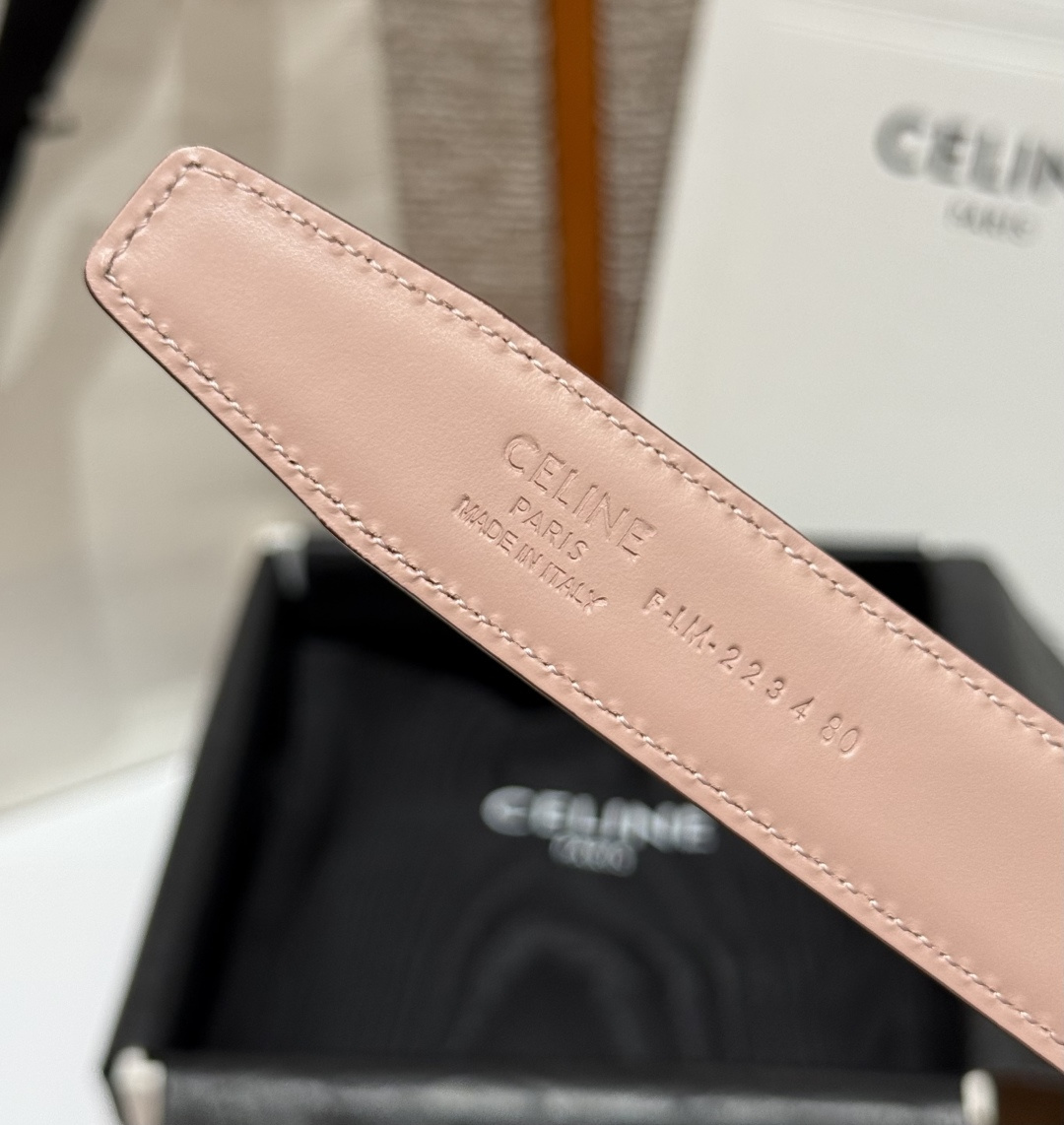 凯旋门✨ TRIOMPHE CORE BELT 25MM 皮带 TAURILLON皮革，牛皮革衬里，镂空TRIOMPHE