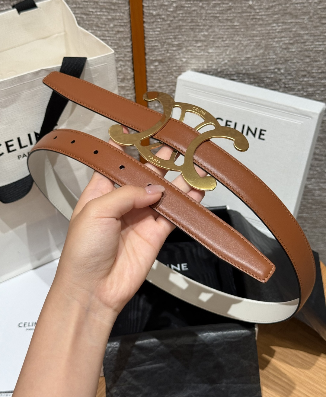 凯旋门✨ TRIOMPHE CORE BELT 25MM 皮带 TAURILLON皮革，牛皮革衬里，镂空TRIOMPHE