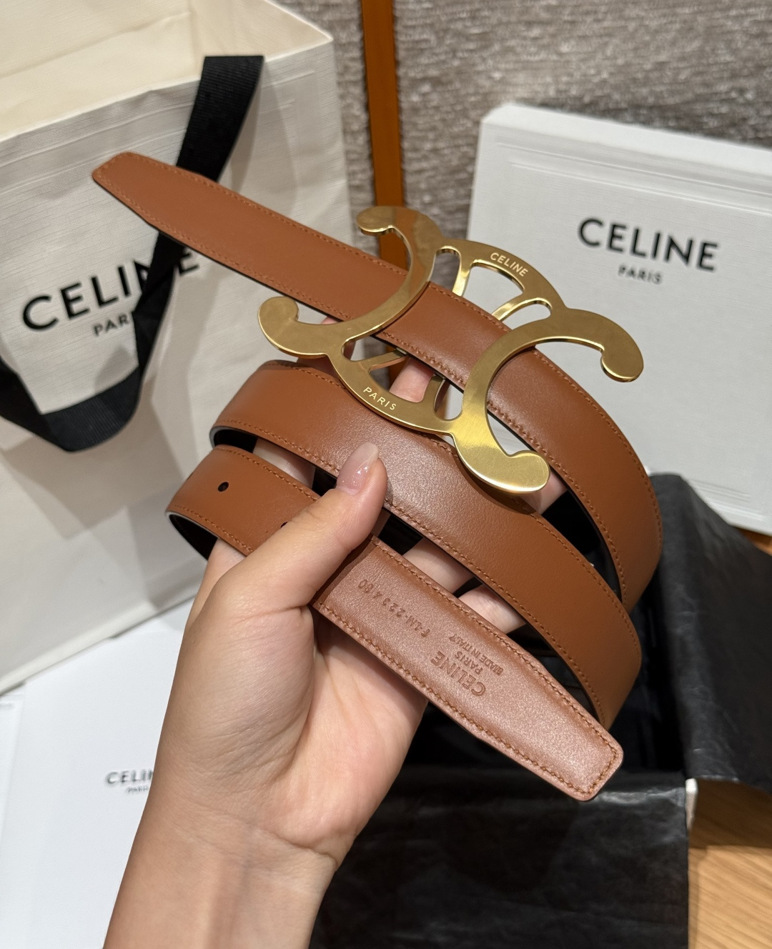 凯旋门✨ TRIOMPHE CORE BELT 25MM 皮带 TAURILLON皮革，牛皮革衬里，镂空TRIOMPHE