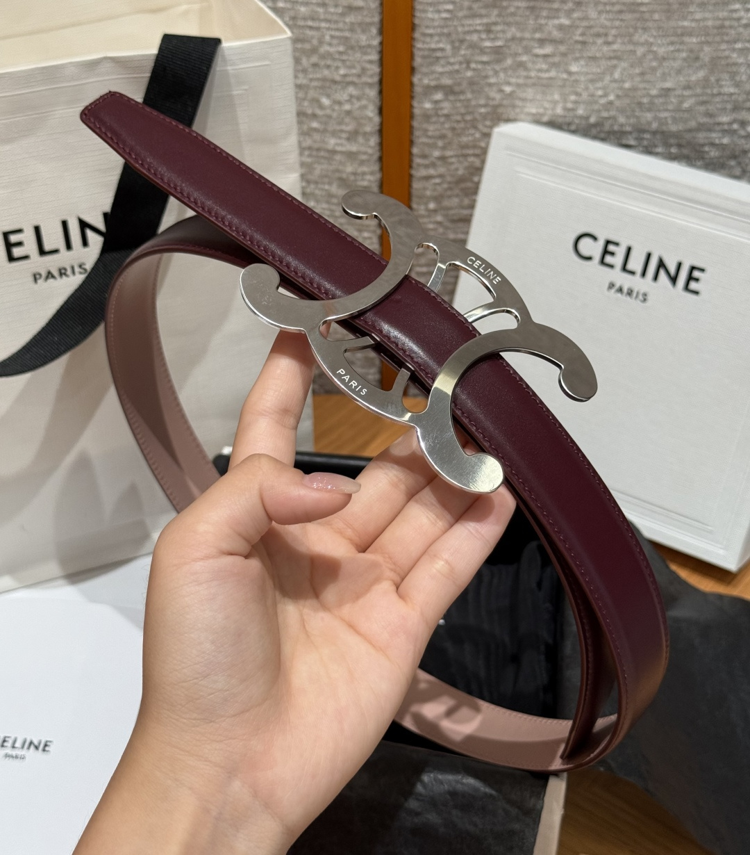 凯旋门✨ TRIOMPHE CORE BELT 25MM 皮带 TAURILLON皮革,牛皮革衬里,镂空TRIOMPHE 凯旋门✨ TRIOMPHE CORE BELT 25MM 皮带 TAURILLON皮革,牛皮革衬里,镂空TRIOMPHE