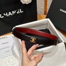 QQ-香家✨|26B 书包扣 腰带 香奶奶推出全新2026单品系列,解锁一年四季时尚穿搭单品,小牛皮及金属,黑色与酒红色 QQ-香家✨|26B 书包扣 腰带 香奶奶推出全新2026单品系列,解锁一年四季时尚穿搭单品,小牛皮及金属,黑色与酒红色