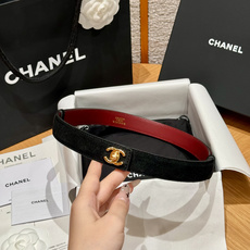 QQ-香家✨|26B 书包扣 腰带 香奶奶推出全新2026单品系列,解锁一年四季时尚穿搭单品,小牛皮及金属,黑色与酒红色 QQ-香家✨|26B 书包扣 腰带 香奶奶推出全新2026单品系列,解锁一年四季时尚穿搭单品,小牛皮及金属,黑色与酒红色
