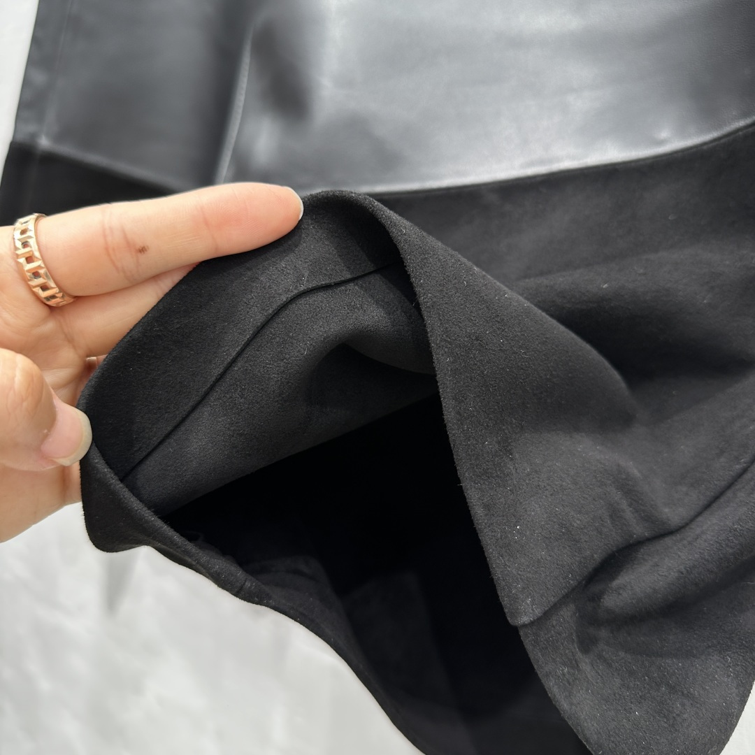 High-End Wide-Legged Suit with Deer Velvet Parchment, Exclusive Packaging, and Stylish Cut - 图片 5