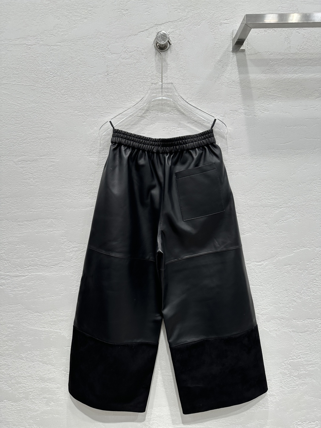 High-End Wide-Legged Suit with Deer Velvet Parchment, Exclusive Packaging, and Stylish Cut - 图片 6