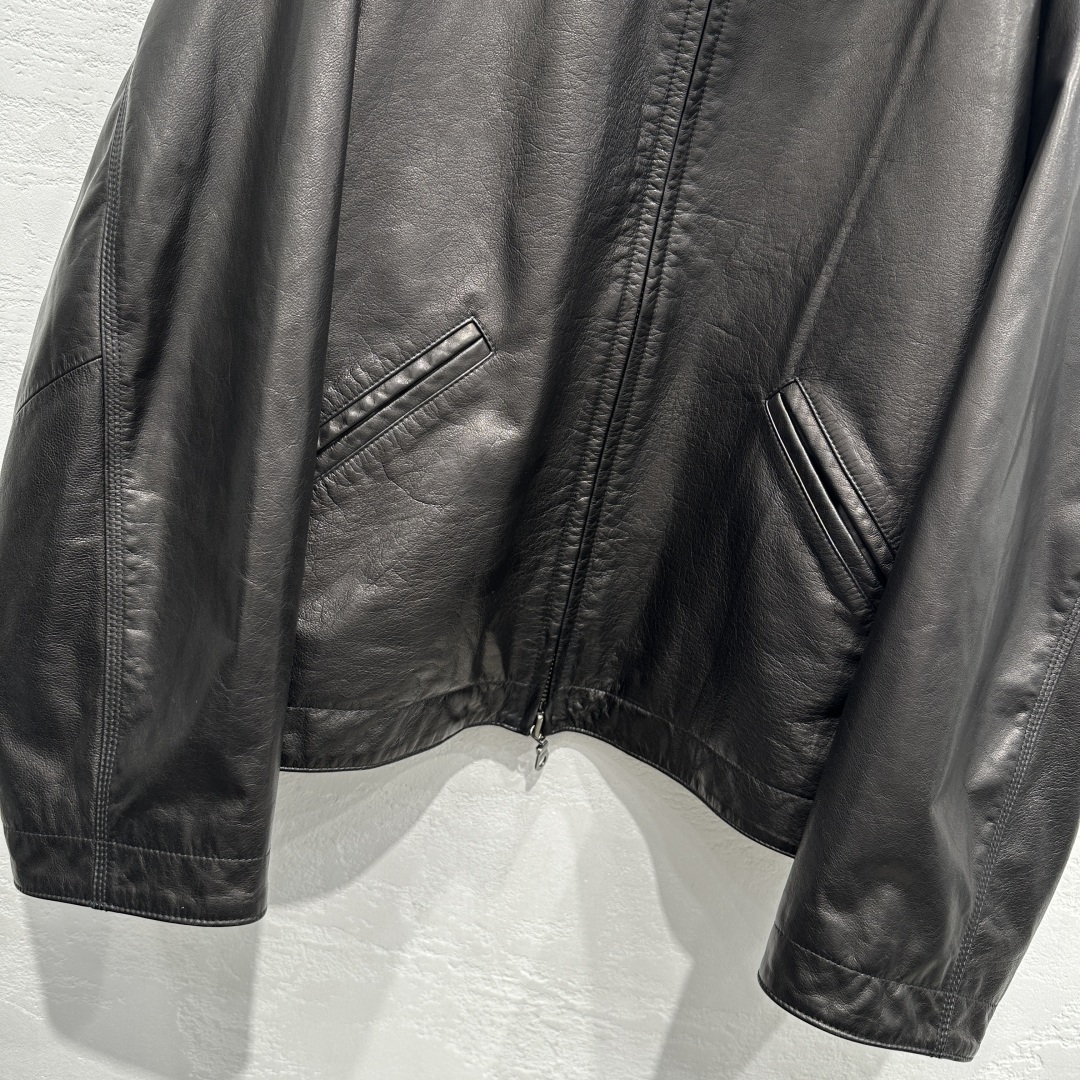 High-Quality Female Suit “P3072” with New Zealand Calf Leather – Classic and Stylish - 图片 3