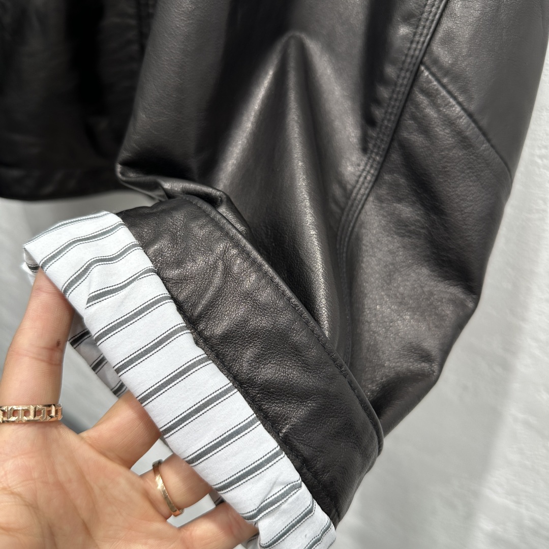 High-Quality Female Suit “P3072” with New Zealand Calf Leather – Classic and Stylish - 图片 4