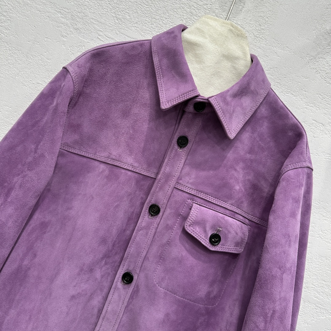 Fashionable One-Size-Fits-All Female Outfit with Premium Velvet and Custom-Made Details - 图片 2