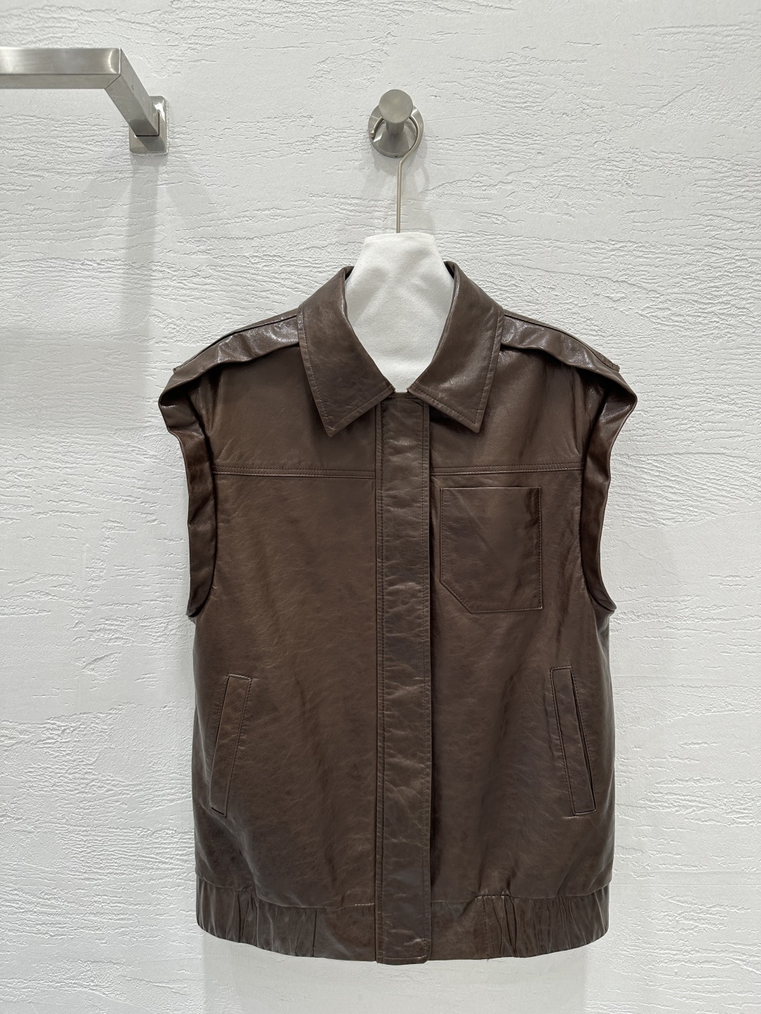 P2254: Custom Female Dust-Proof Bag with Imported Sheep Skin and Brass Details - 图片 1