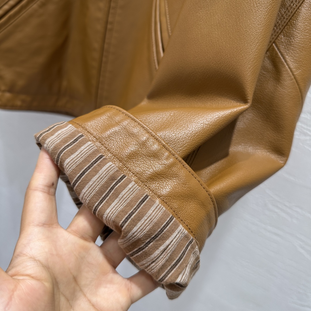 High-Quality Female Suit “P3072” with “The R*m25” Design, New Zealand Calf Leather, Classic Style. - 图片 5