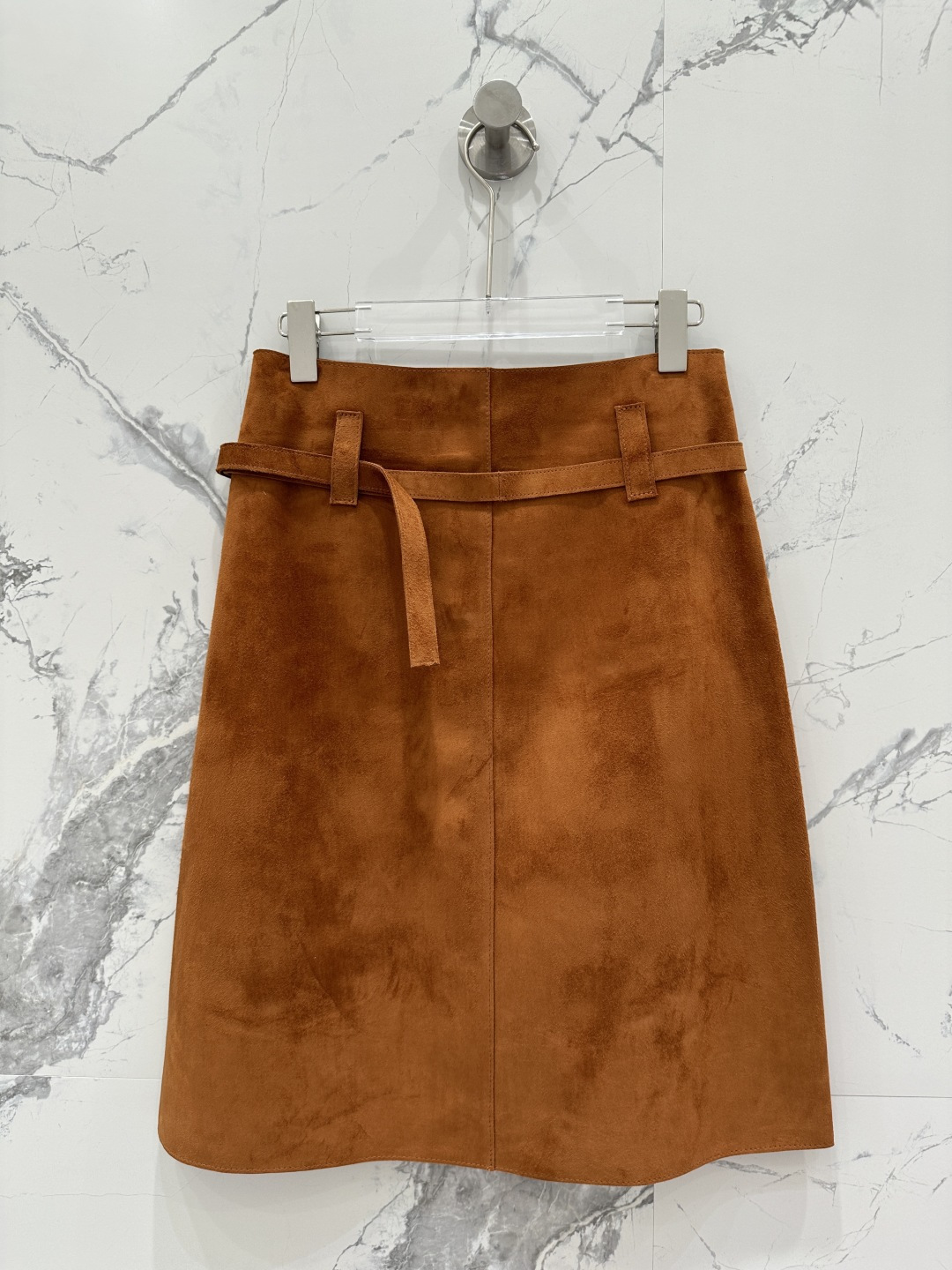 Pr*da25 Exclusive Velvet Skirt: High-End, Elegant, Custom-Made Design - 图片 6