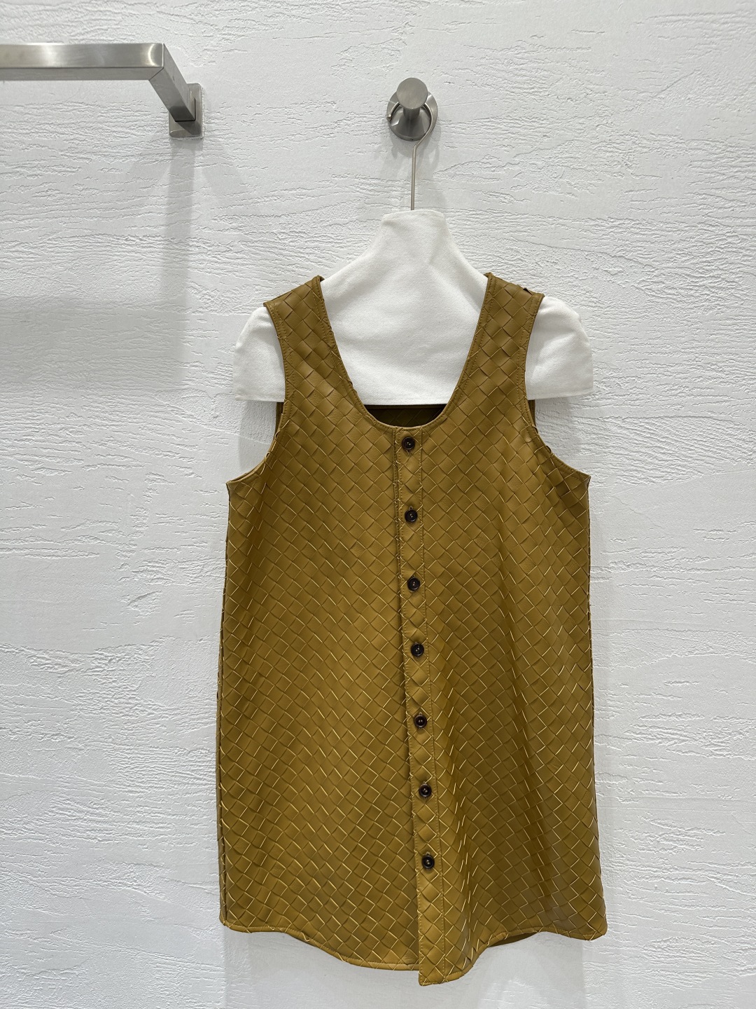 Original Bottega Veneta25 High-Tech Hand-Weaved Vest with Sheep Skin – Top Quality