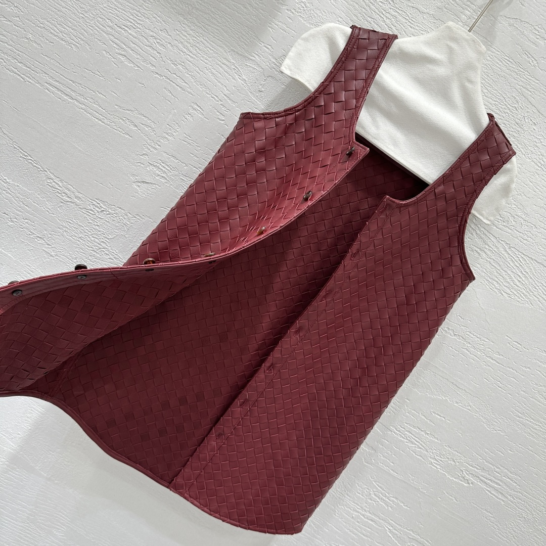 Bottega Veneta25 Sheep Skin Hand-Weaved Vest Collection: High-End Luxury Fashion - 图片 7