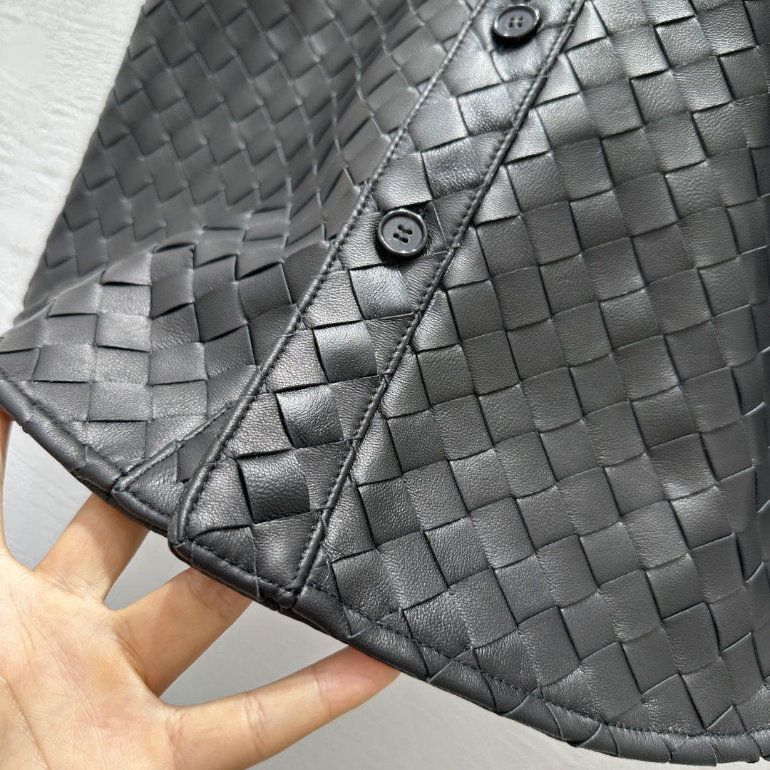 High-End Bot*ega Veneta Women’s Suit with Hand-Woven Vests – Top Quality Sheep Skin - 图片 4