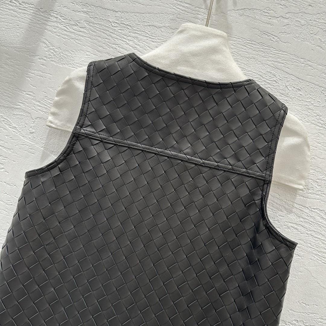 High-End Bot*ega Veneta Women’s Suit with Hand-Woven Vests – Top Quality Sheep Skin - 图片 6