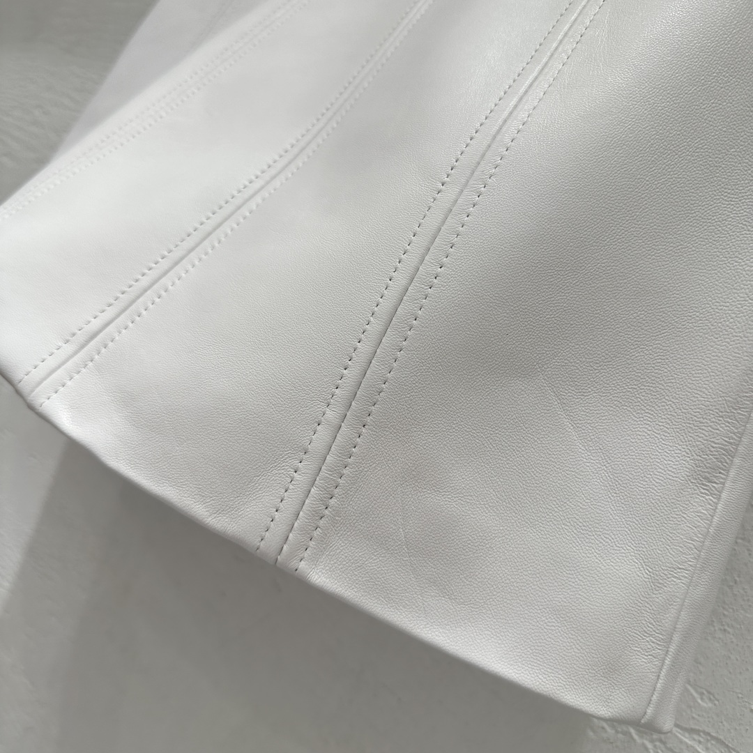 “High-End Single-Quality Celi*e 25 Early Autumn Skirt for Women – Sheep Skin Import” - 图片 8