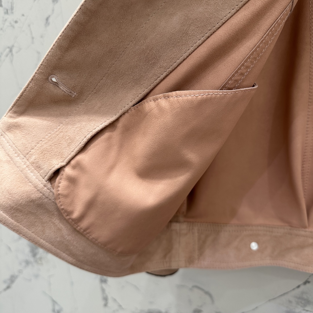 “High-Quality Bronello Cucin*25 Shoulder Jacket with Velvet and Copper Chain Decorations – Elegant Autumn Fashion” - 图片 9