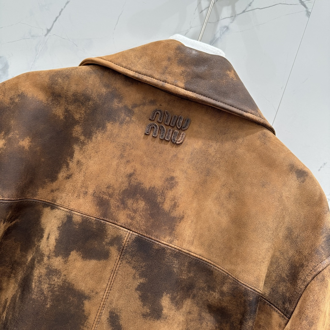“First-Class Women’s Brown Suit Jacket with Exclusive Custom-Made Design | New Autumn Product | Miu Brand” - 图片 6