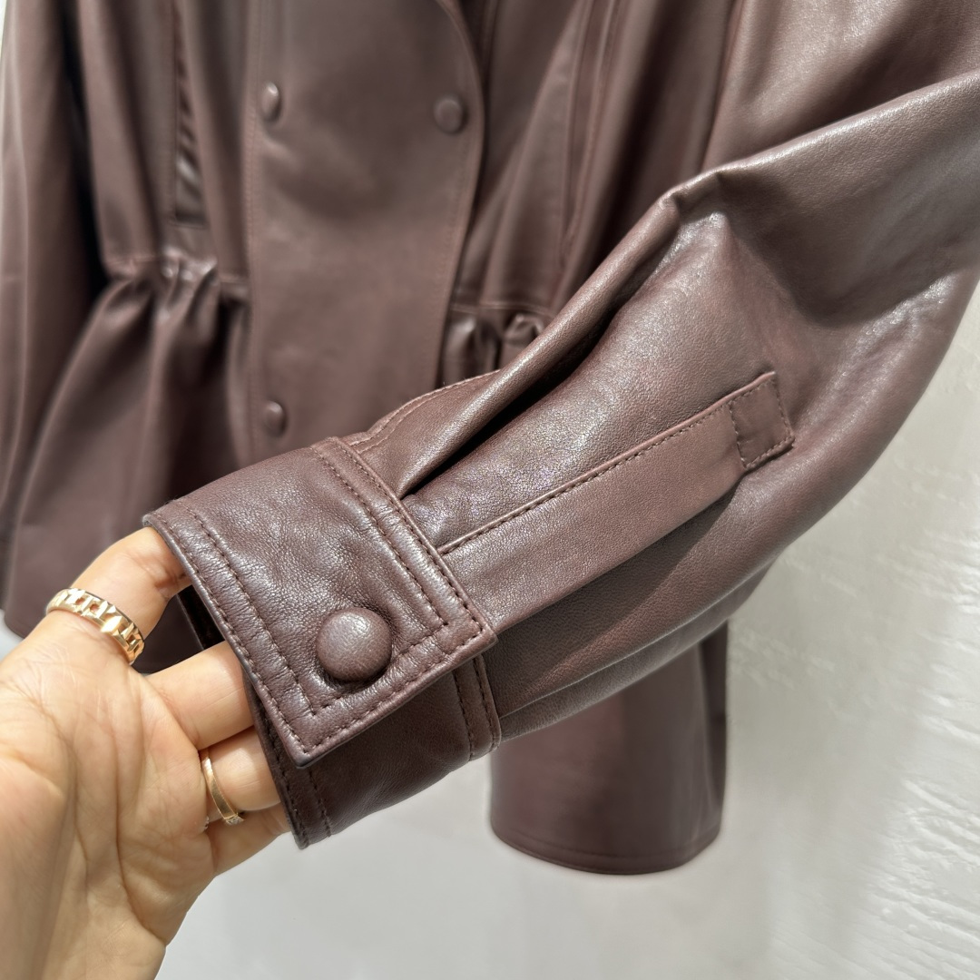 High-End Female Suit with Custom Sheepskin: Classic Style, High Quality, Autumn Collection, Three Sizes Available - 图片 4